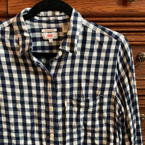Levi’s Gingham Boyfriend Fit Button Down Shirt - Picture 3 of 5